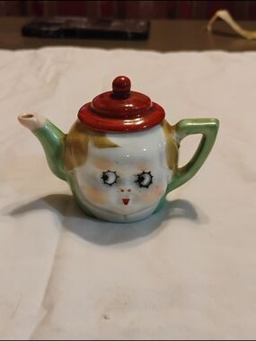 Vintage 1920 Kewpie Doll Face Tea Set Piece- Green & Red
